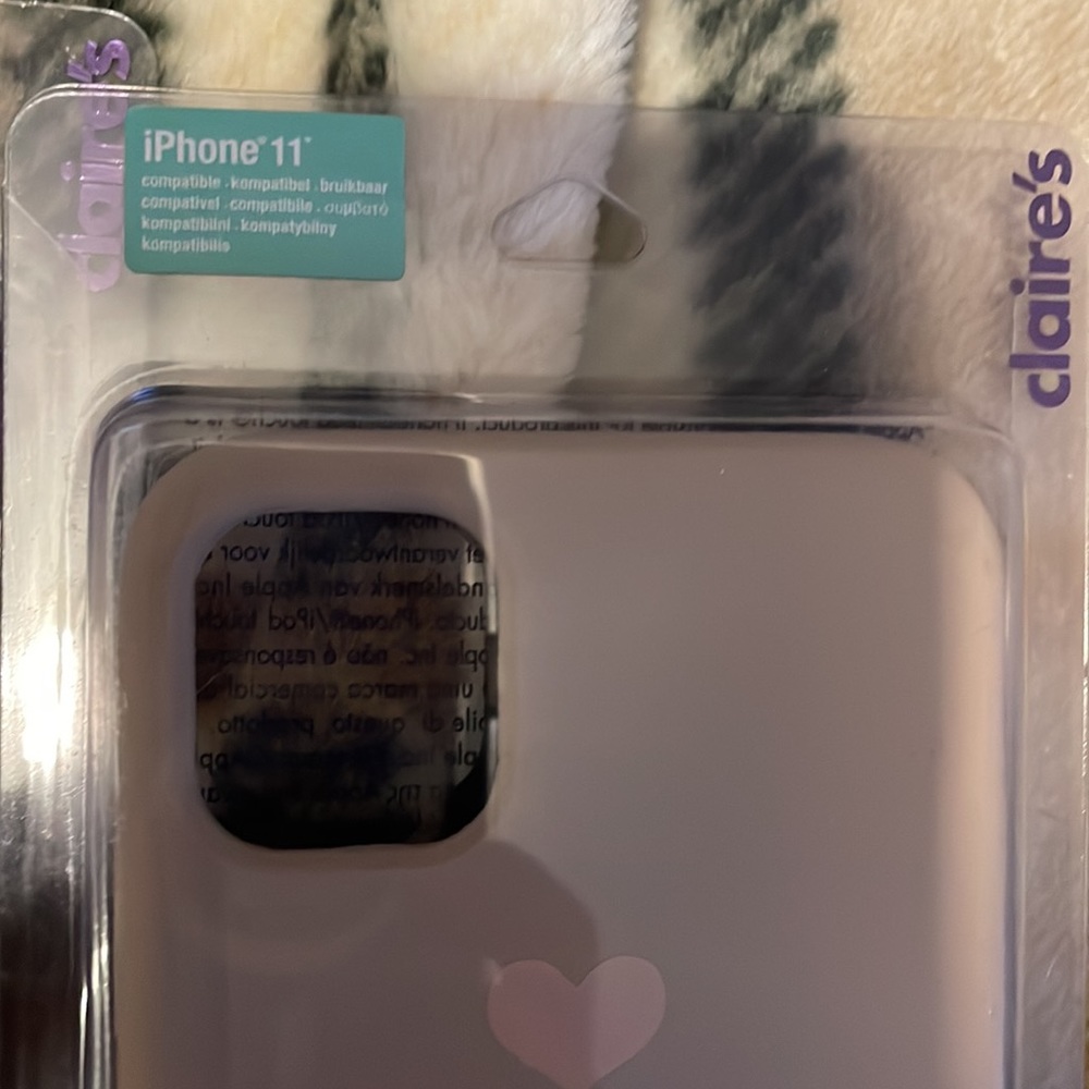 iPhone 11 Bundle NWT - Picture 13 of 13